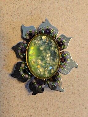 Vintage 1999 Liztech Handcrafted Beaded Flower Brooch